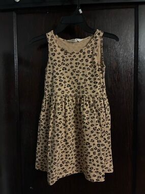 H&M Beige Leopard Print Sleeveless Casual Dress